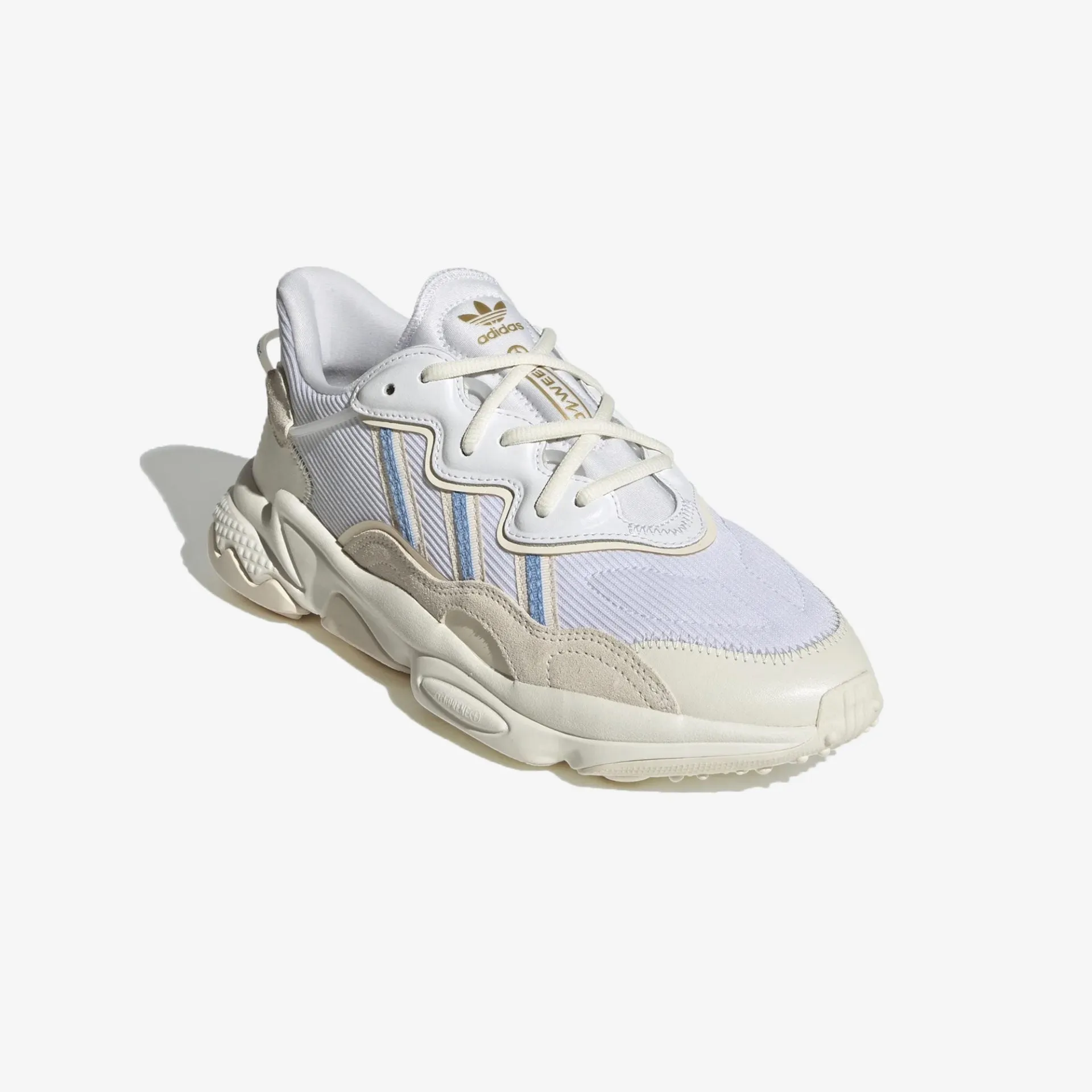 Adidas Originals | OZWEEGO  { LIGHT BLUE/OFF WHITE