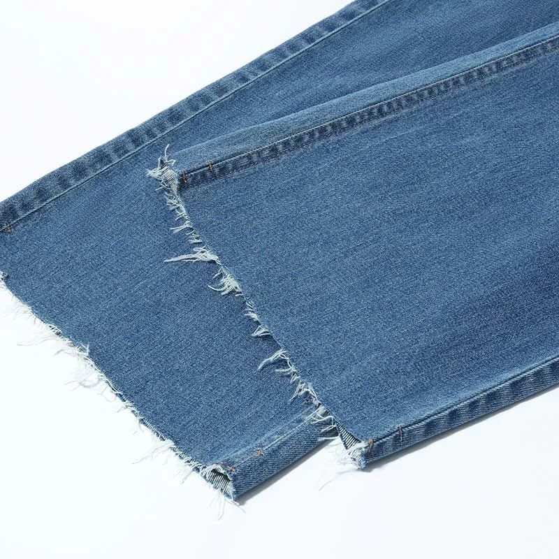 Loose Cut Hem Straight Jeans